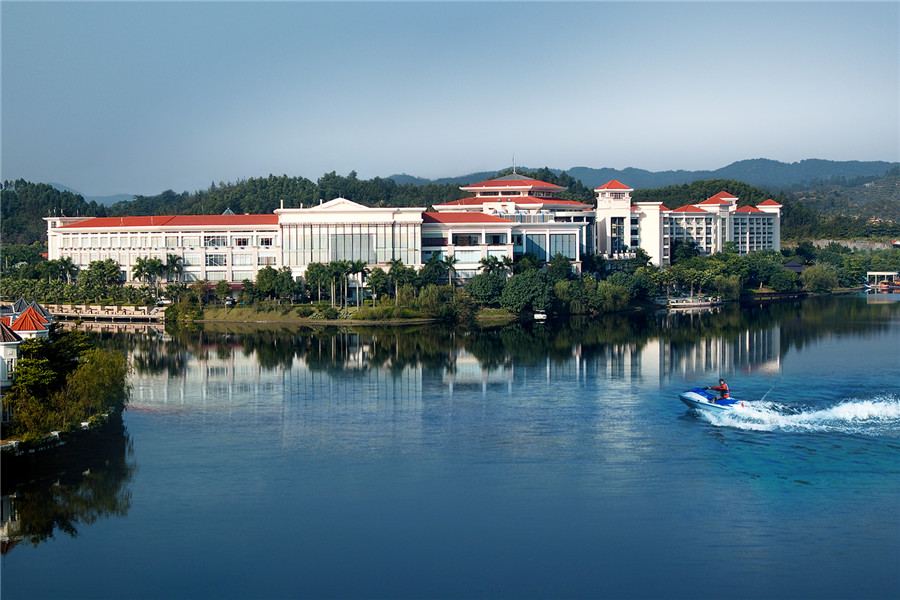 塘厦三正半山温泉酒店